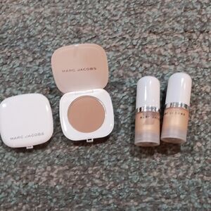Marc Jacobs Foundation Set - Cream and Tan